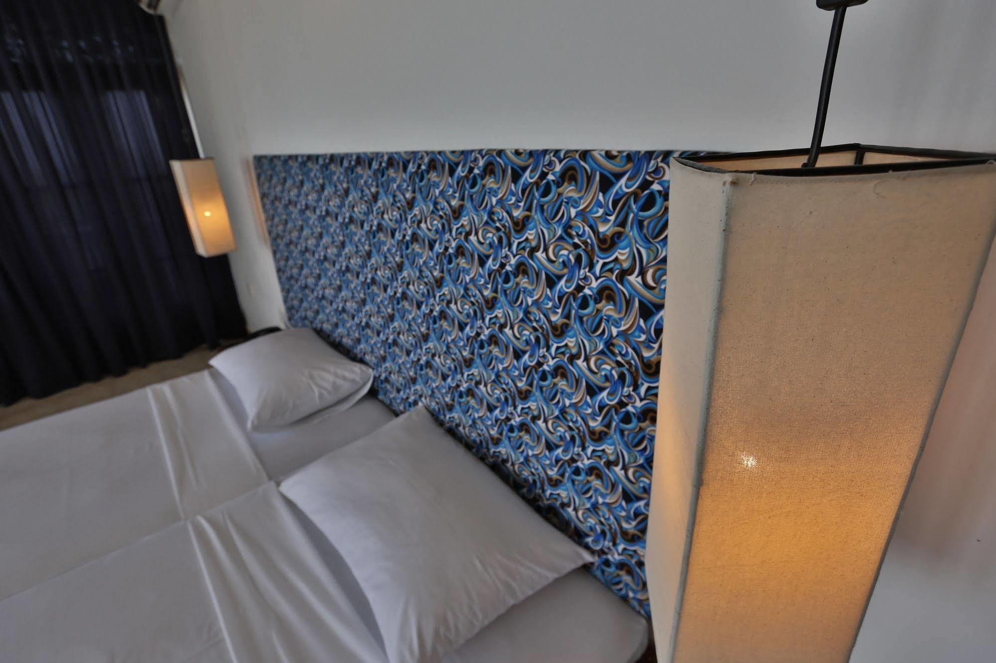 The Reef Beach Hotel Negombo Extérieur photo